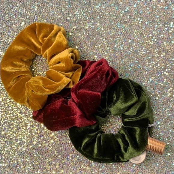 3/$24 BUNDLE DEAL SECRET STASH 3 pk velvet  scrunchies - Picture 1 of 5